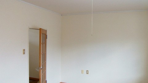 賃貸マンションの天井・壁紙張り替えサムネイル